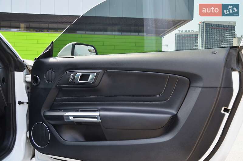 Купе Ford Mustang 2018 в Киеве фото 36 Купе Ford Mustang 2018 в Киеве