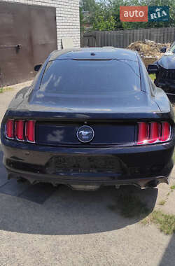 Купе Ford Mustang 2015 в 