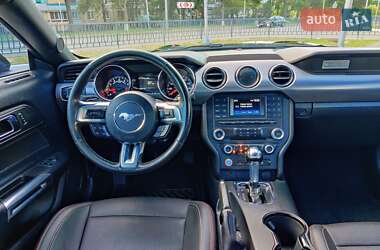 Купе Ford Mustang 2015 в 