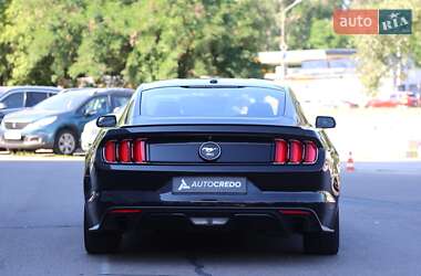 Купе Ford Mustang 2015 в 
