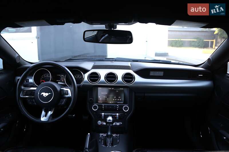 Купе Ford Mustang 2015 в Києві
