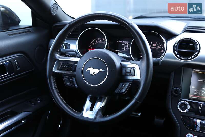 Купе Ford Mustang 2015 в Києві