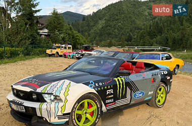Кабриолет Ford Mustang 2010 в 