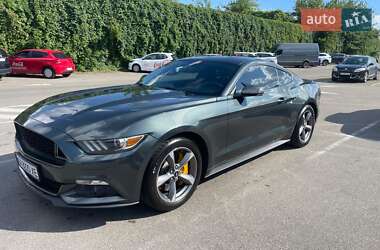 Купе Ford Mustang 2015 в Киеве