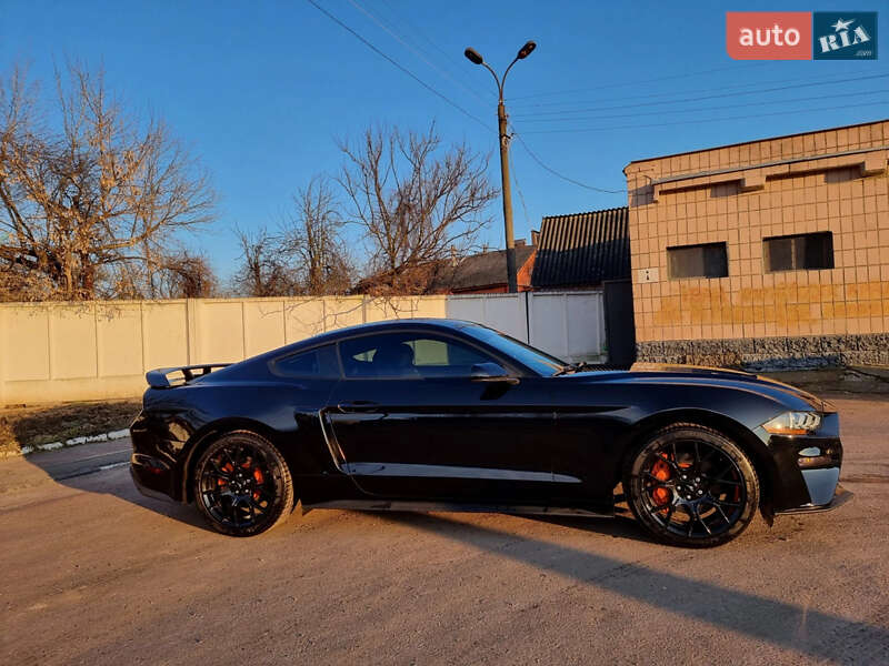 Купе Ford Mustang 2018 в Києві