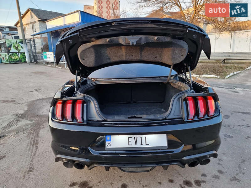 Купе Ford Mustang 2018 в Києві