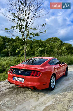 Купе Ford Mustang 2015 в 