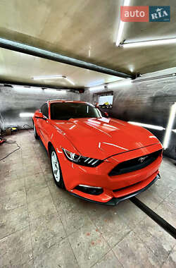Купе Ford Mustang 2015 в 