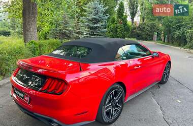 Кабриолет Ford Mustang 2019 в 