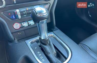 Кабриолет Ford Mustang 2019 в 