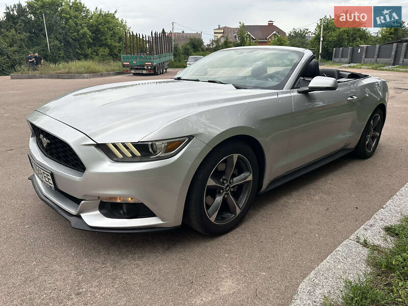 Кабриолет Ford Mustang 2015 в Житомире