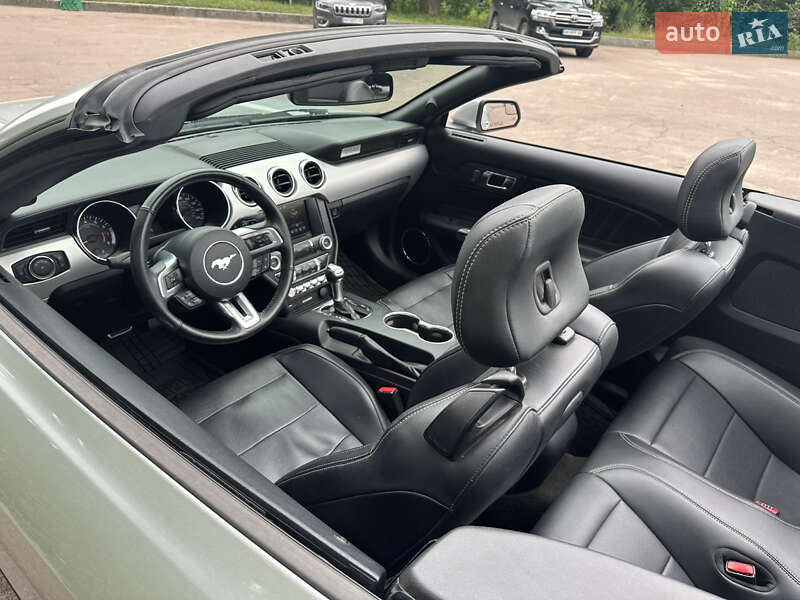 Кабриолет Ford Mustang 2015 в Житомире
