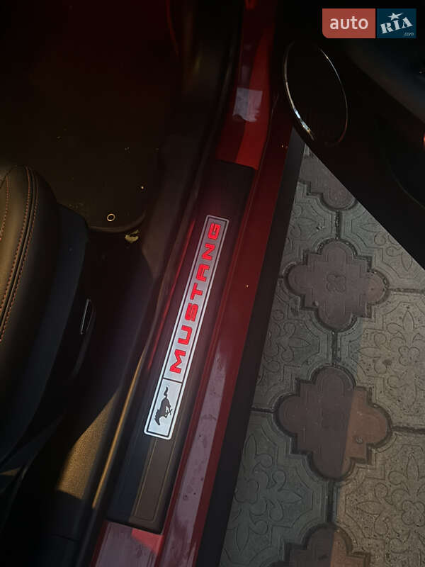 Кабриолет Ford Mustang 2019 в Черновцах фото 46 Кабриолет Ford Mustang 2019 в Черновцах