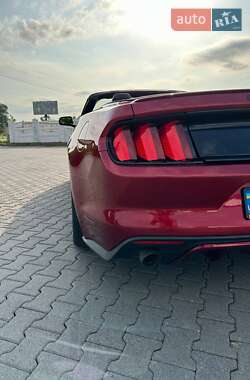 Кабриолет Ford Mustang 2016 в 