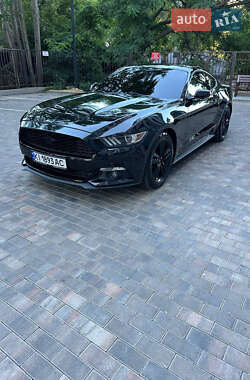 Купе Ford Mustang 2014 в 