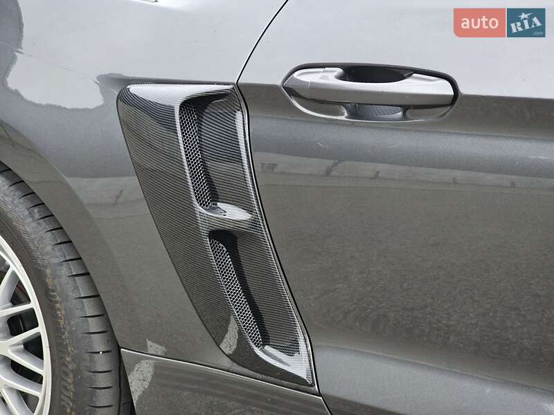 Купе Ford Mustang 2016 в Киеве