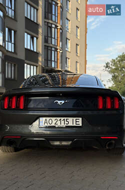 Купе Ford Mustang 2015 в 