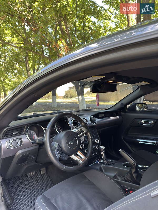 Купе Ford Mustang 2015 в Киеве