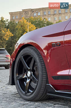 Купе Ford Mustang 2017 в 