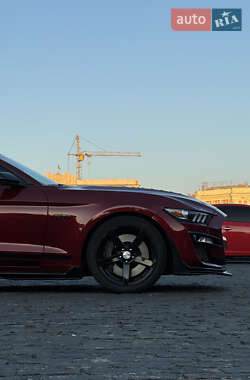 Купе Ford Mustang 2017 в 