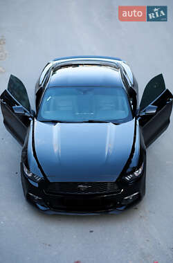 Купе Ford Mustang 2015 в 