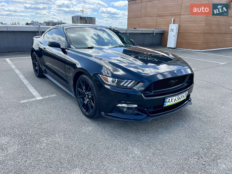 Купе Ford Mustang 2017 в Киеве