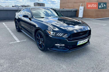 Купе Ford Mustang 2017 в 