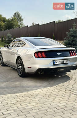 Купе Ford Mustang 2016 в 