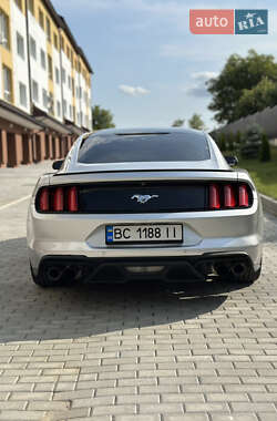 Купе Ford Mustang 2016 в 