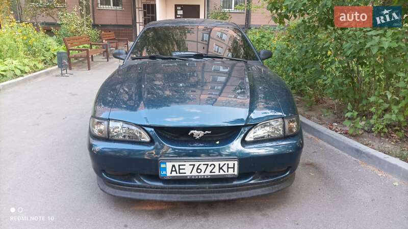Купе Ford Mustang 1995 в Днепре