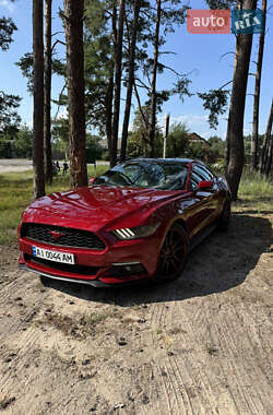 Купе Ford Mustang 2015 в 