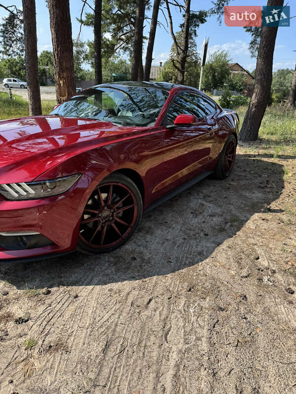 Купе Ford Mustang 2015 в Киеве