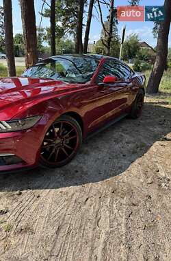 Купе Ford Mustang 2015 в 
