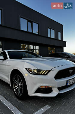 Купе Ford Mustang 2016 в 