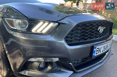 Купе Ford Mustang 2017 в 