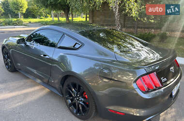Купе Ford Mustang 2017 в 