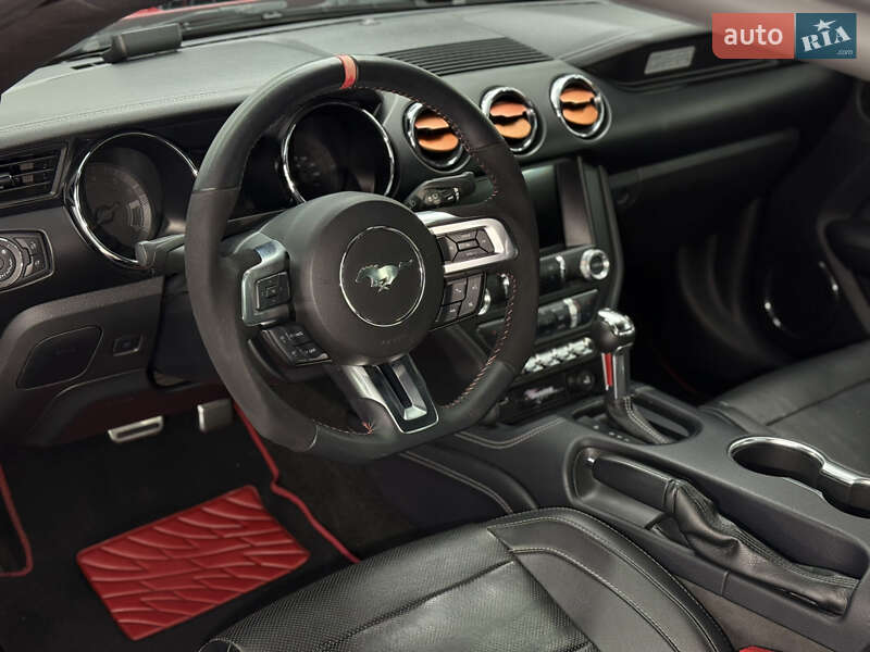 Купе Ford Mustang 2017 в Киеве