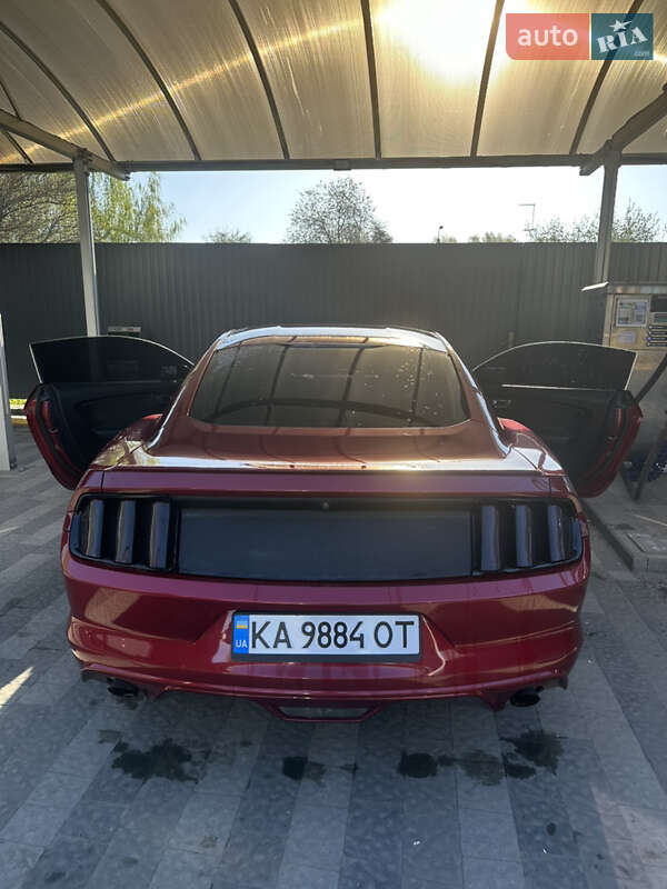 Купе Ford Mustang 2015 в Киеве