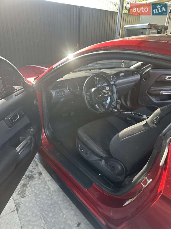 Купе Ford Mustang 2015 в Киеве