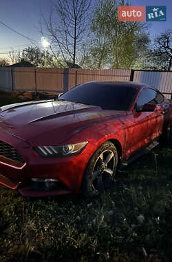 Купе Ford Mustang 2015 в 