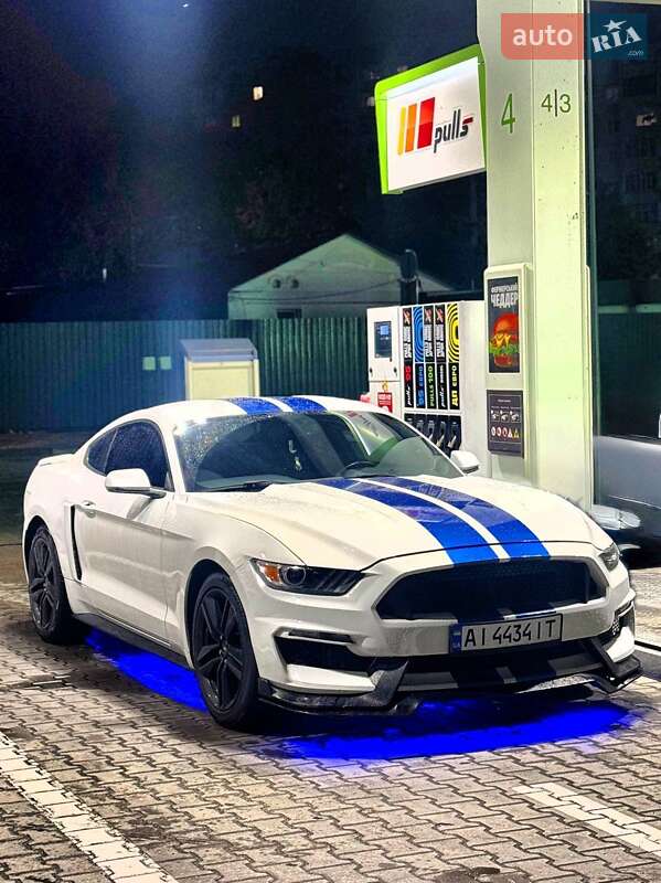 Купе Ford Mustang 2015 в Киеве фото 11 Купе Ford Mustang 2015 в Киеве