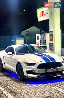 Купе Ford Mustang 2015 в 