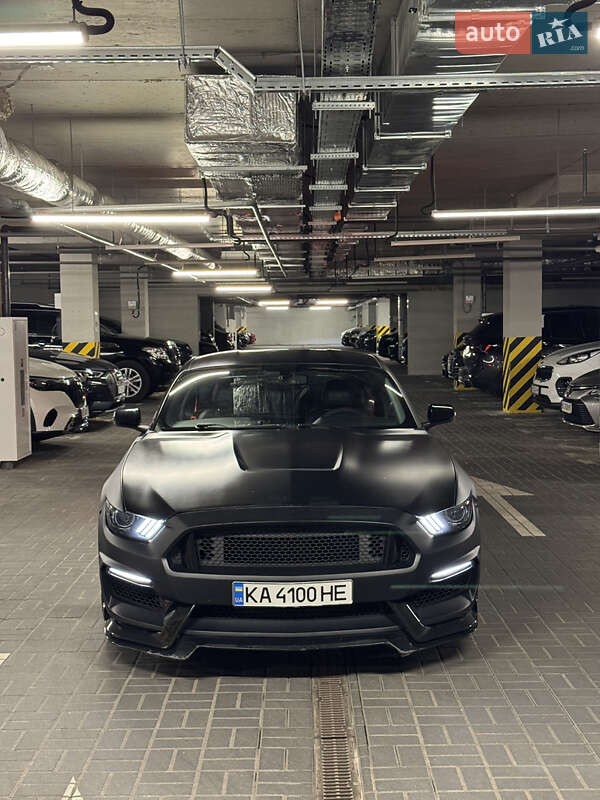 Купе Ford Mustang 2015 в Львове
