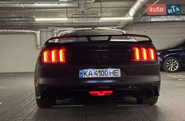 Купе Ford Mustang 2015 в 