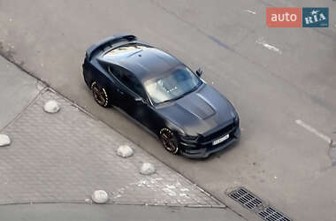 Купе Ford Mustang 2015 в 