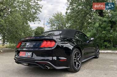 Кабриолет Ford Mustang 2019 в 