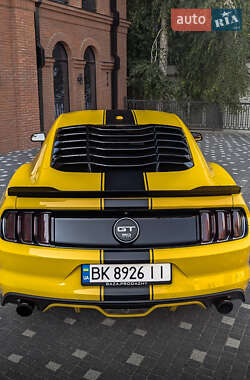 Купе Ford Mustang 2014 в 