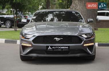 Купе Ford Mustang 2022 в 