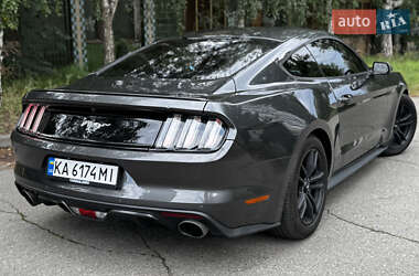 Купе Ford Mustang 2016 в 