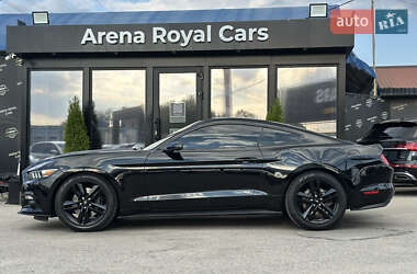 Купе Ford Mustang 2014 в 